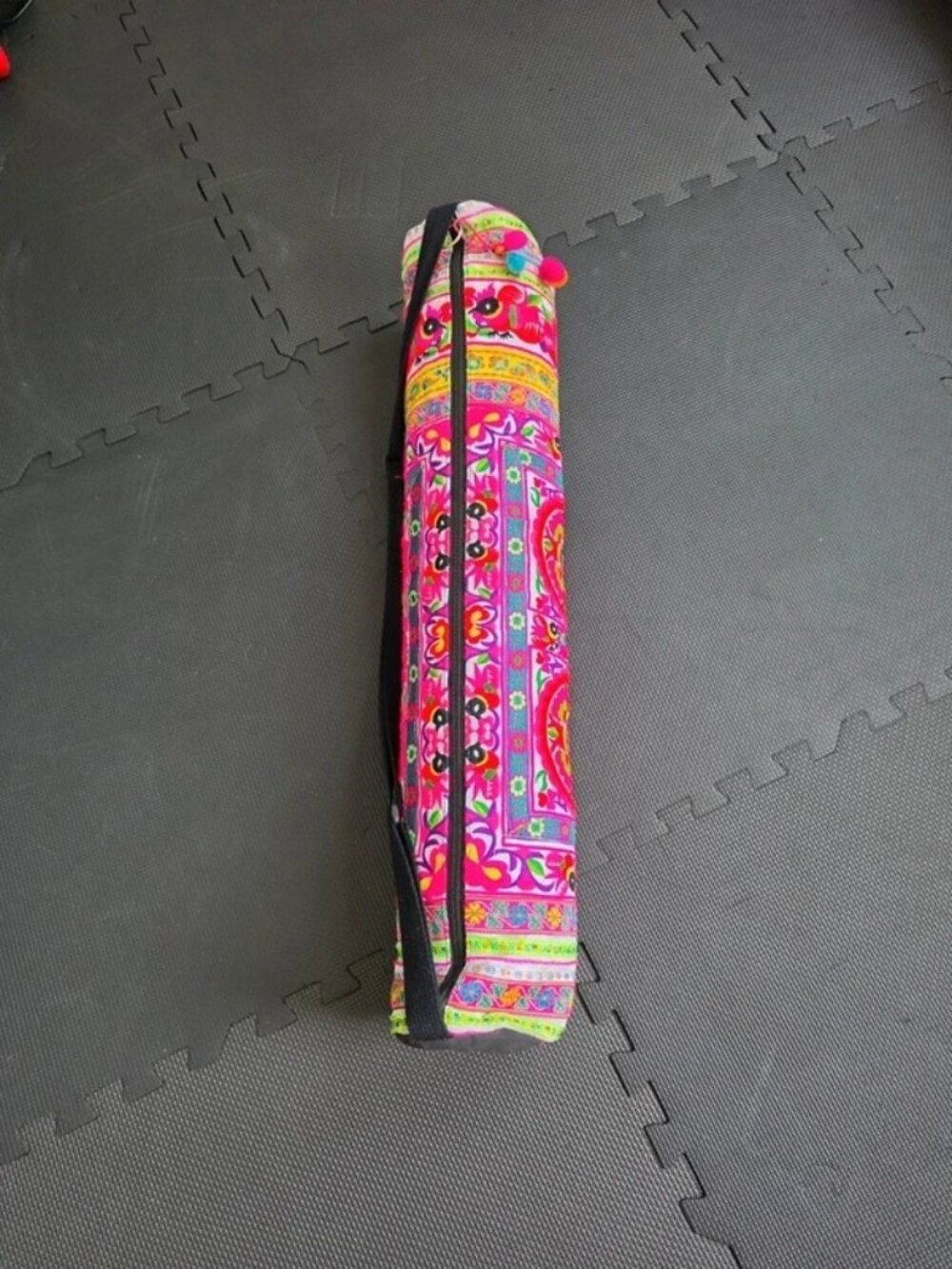 Handcrafted Hmong tribal embroidered Yoga Mat Bag, Pre Owned l - Picture 3 of 12